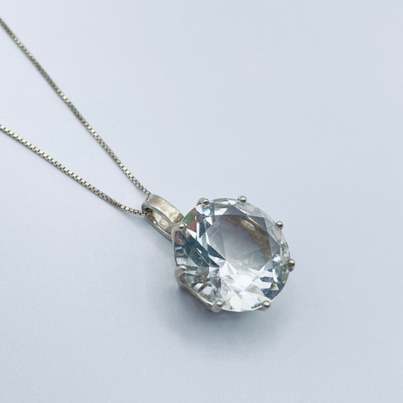 Sterling‎ Silver Clear Crystal Pendant Necklace Sparkling Minimalist Jewelry